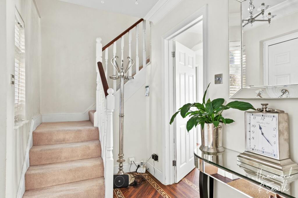 Additional image 3 of Mount End, Theydon Mount, CM16