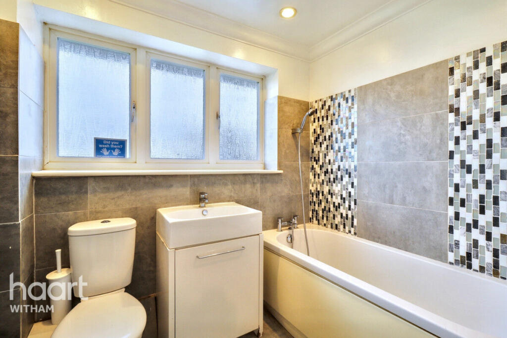 Additional image 12 of Weaversfield, Silver End