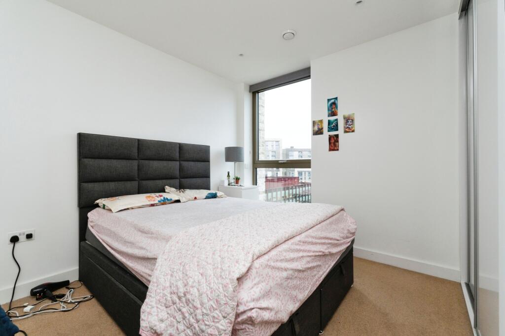 Additional image 7 of 1 Caithness Walk, Croydon, CR0