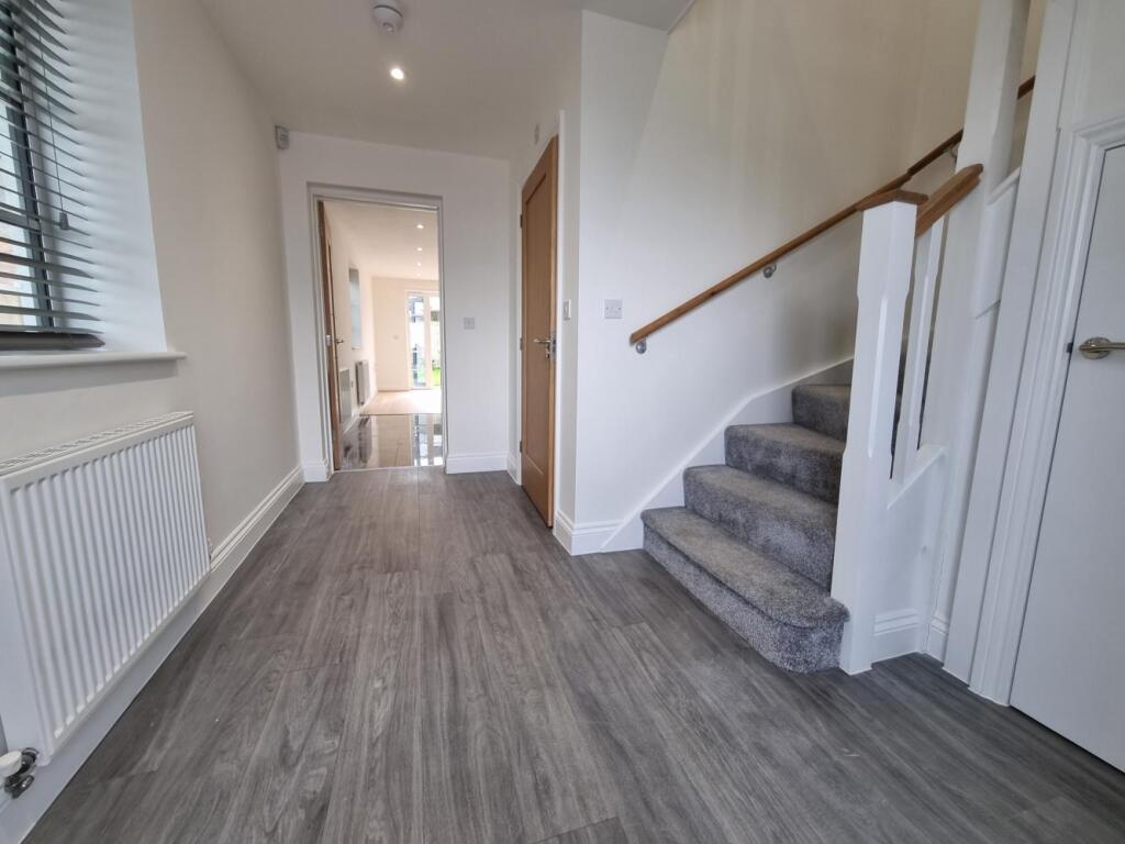 Additional image 2 of Lyons Square, Silver End