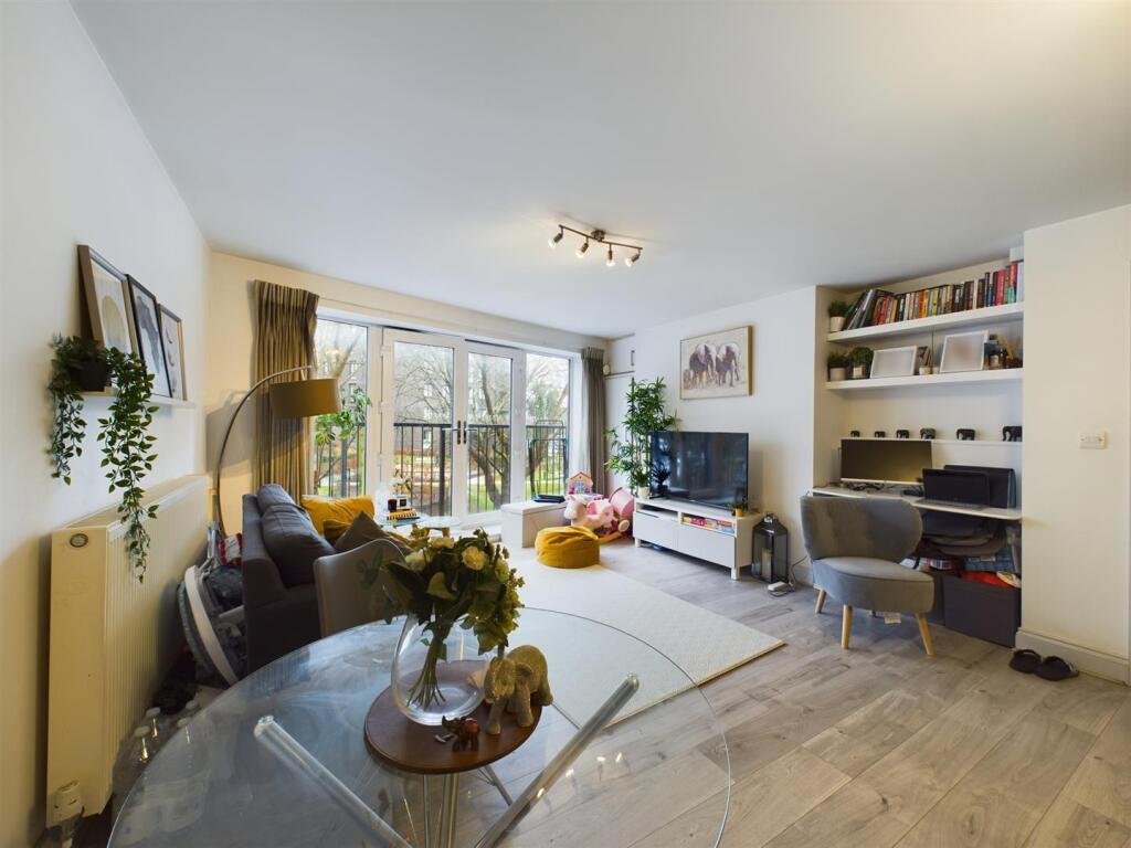 Additional image 12 of 23 Lion Green Road, Coulsdon