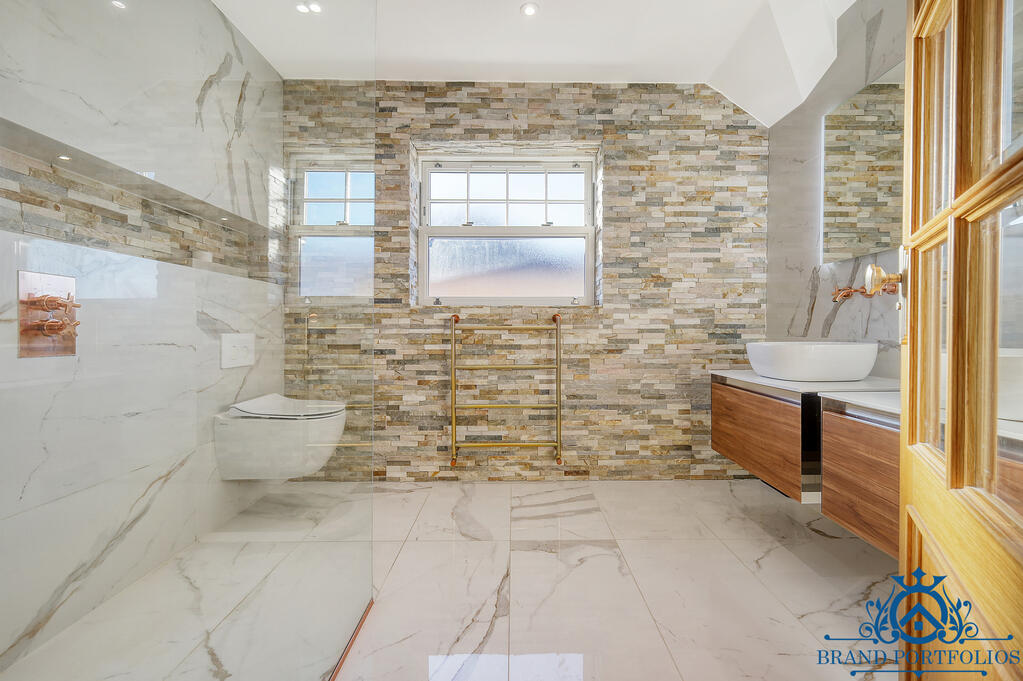 Additional image 15 of Southend Road, Howe Green, CM2