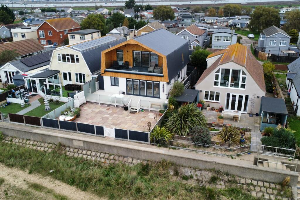 Additional image 33 of Eastern Promenade, Point Clear Bay, Essex, CO16