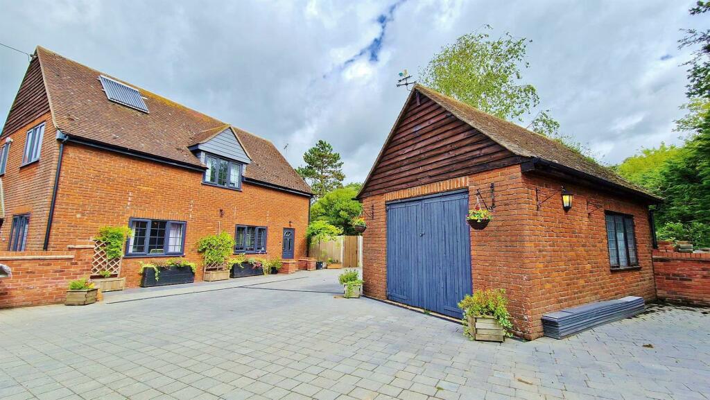 Additional image 34 of The Street, Kirby-Le-Soken