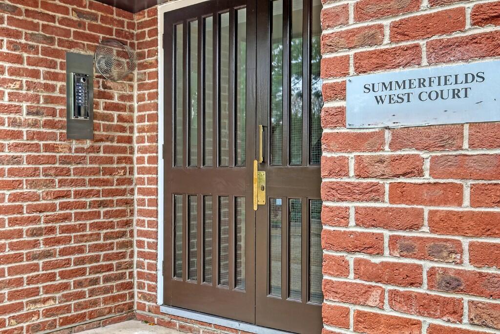 Additional image 15 of West Court, Summerfields, Ingatestone