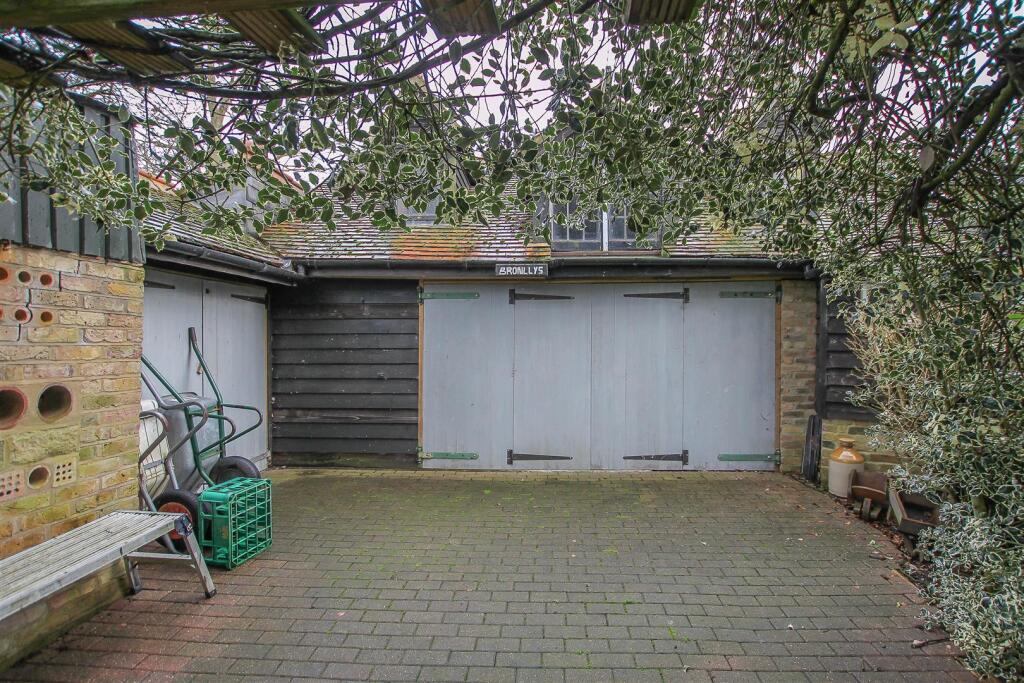 Additional image 24 of Chelmsford Road, Blackmore, Ingatestone