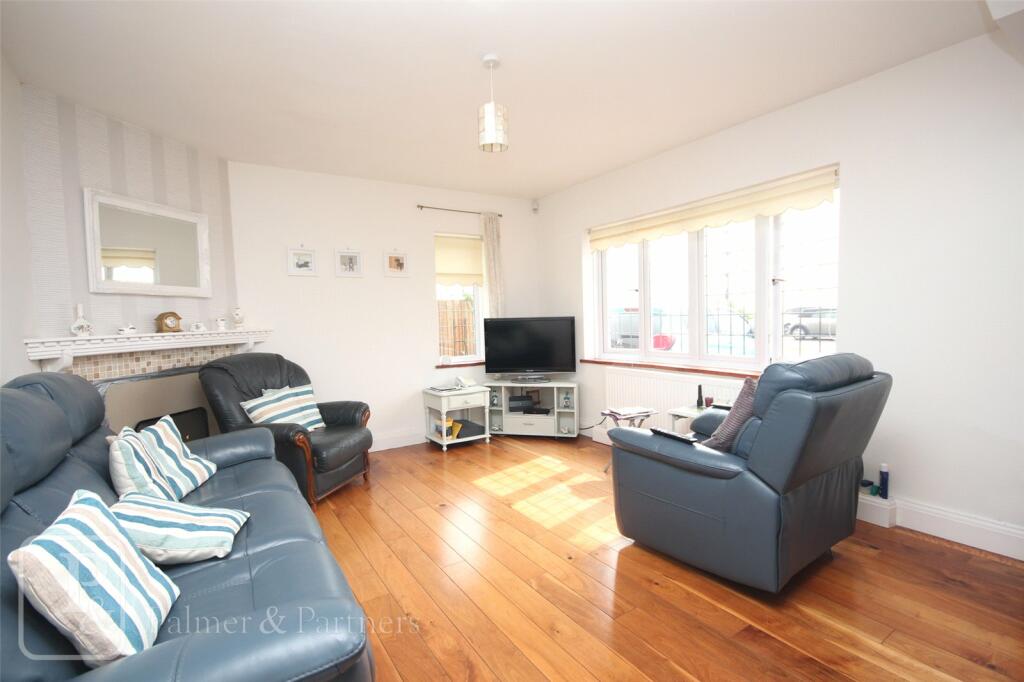 Additional image 5 of Kings Parade, Holland-on-Sea, Clacton-on-Sea, Essex, CO15