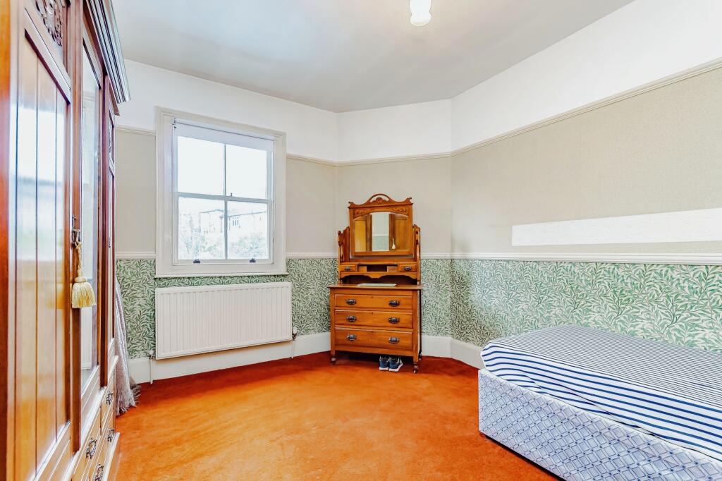 Additional image 10 of Birdhurst Gardens, South Croydon, CR2