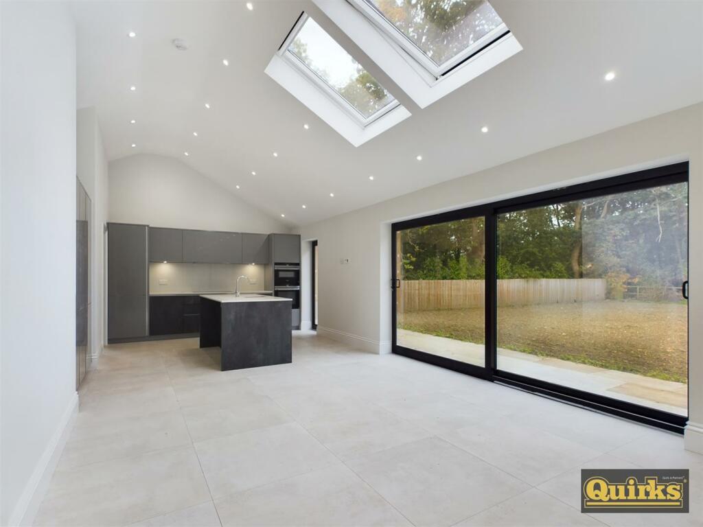 Additional image 7 of Broomhills Chase, Little Burstead, Billericay