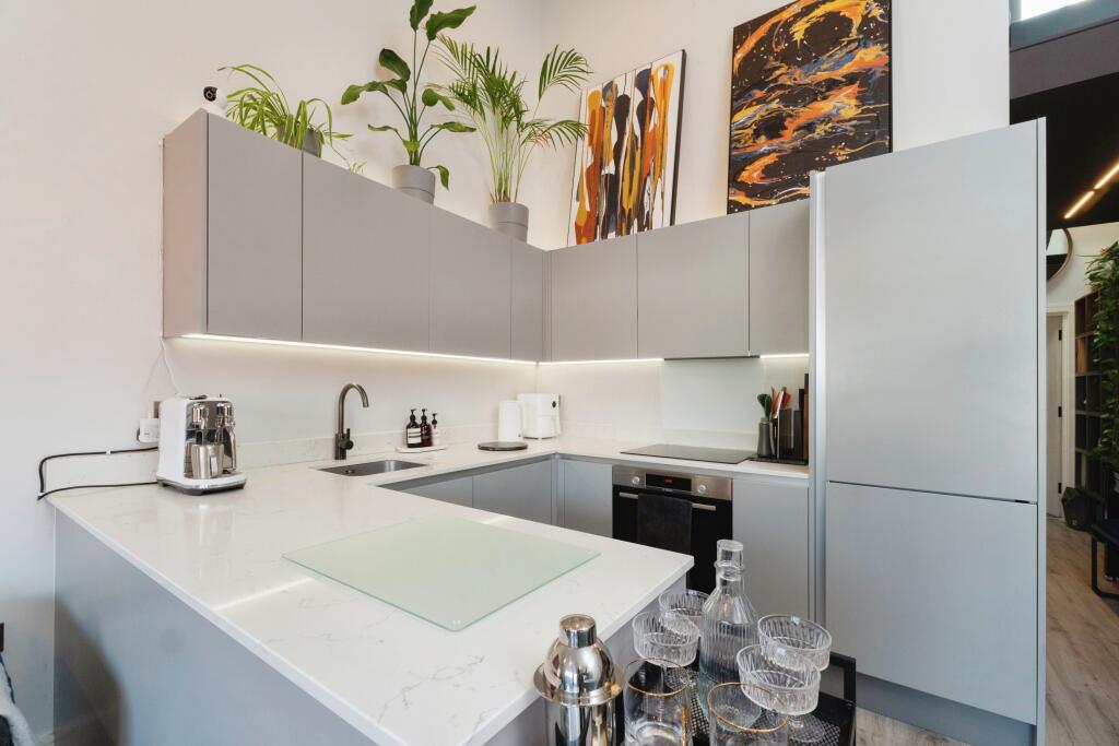 Additional image 2 of Edward Road, Coulsdon, CR5