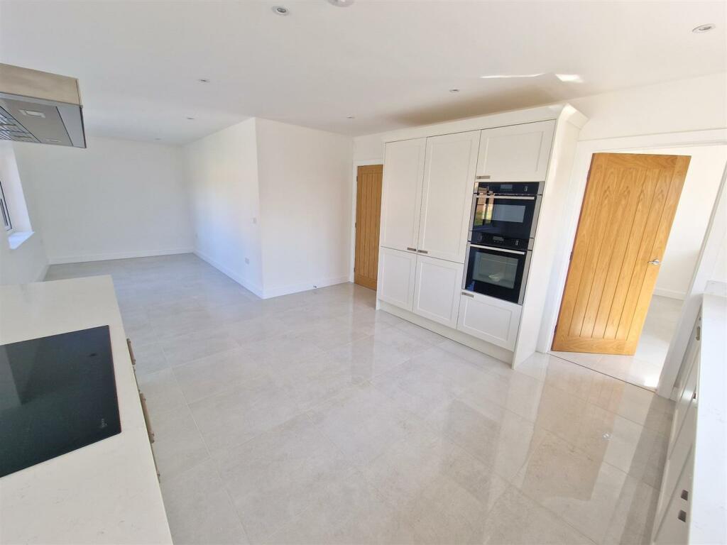 Additional image 20 of Woodham Road, Stow Maries