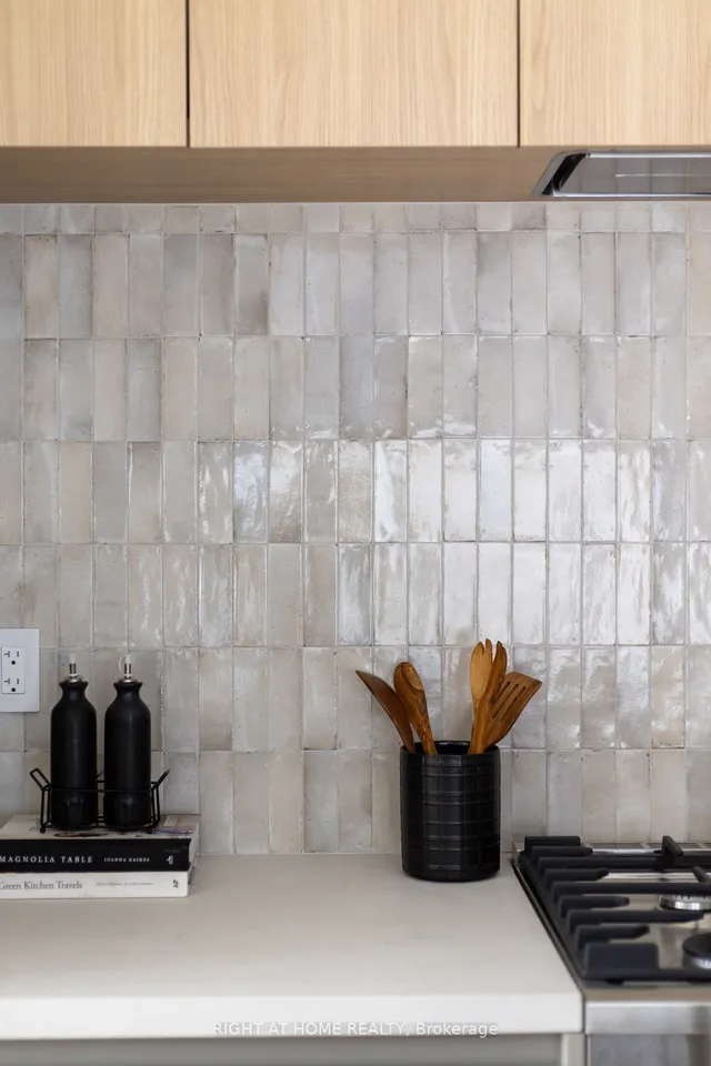 Additional image 14 of 768 Richmond St