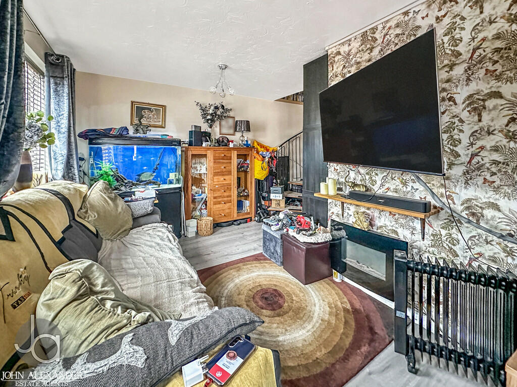 Additional image 4 of Kinlett Close, Highwoods