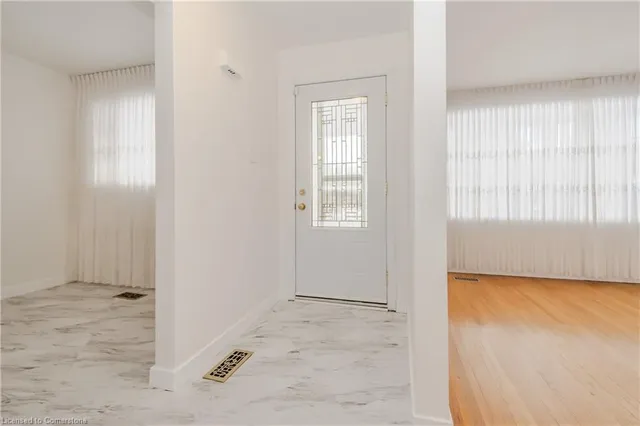 Additional image 6 of 260 Hazelglen Dr