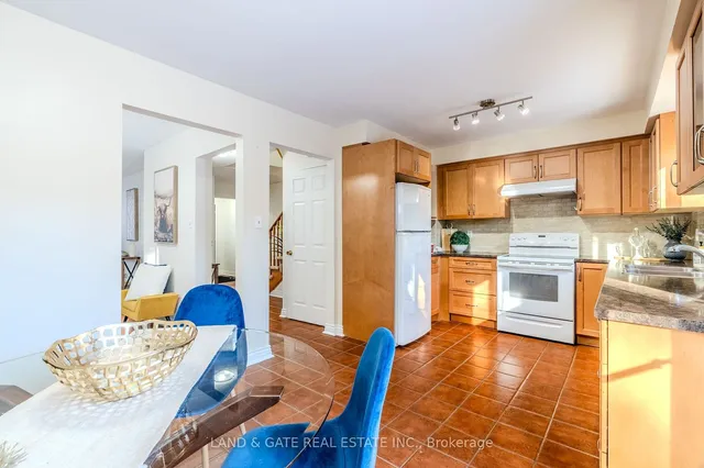 Additional image 17 of 11 Golders Green Ave