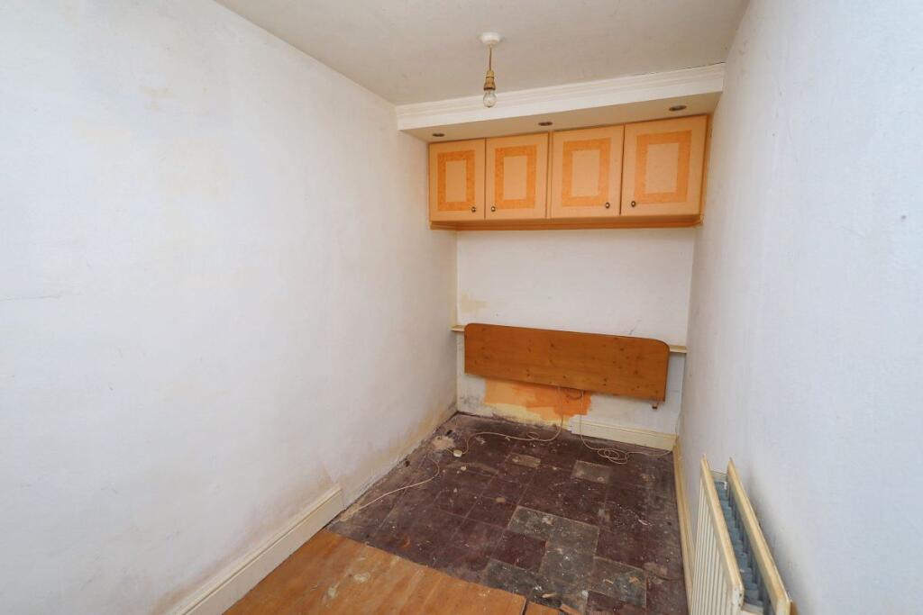 Additional image 8 of 279 Moorfield, Harlow, Essex, CM18 7QW