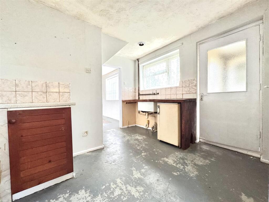 Additional image 6 of Glendale Road, Burnham-On-Crouch