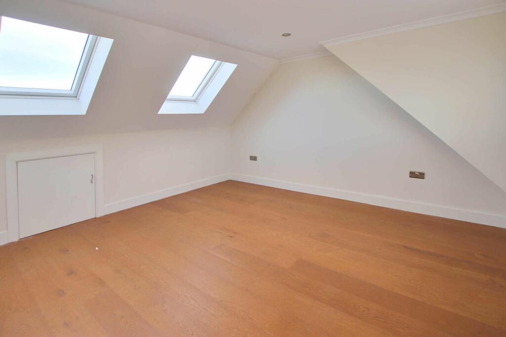 Additional image 6 of The Glade, Shirley