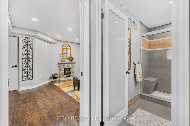 Additional image 30 of 18 Lynnvalley Cres