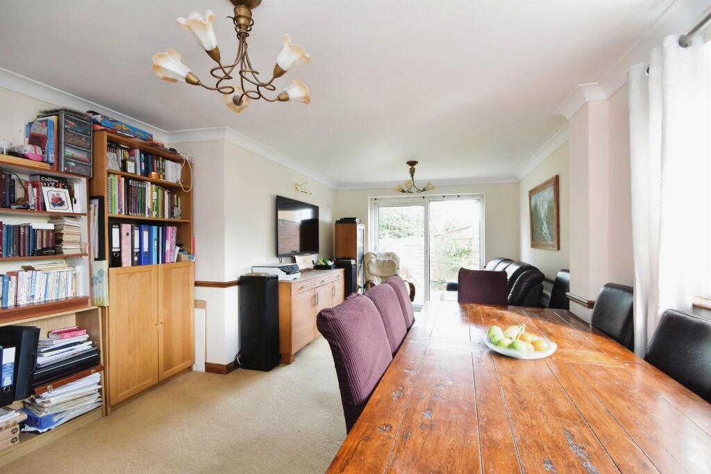 Additional image 9 of Meadgate Avenue, Great Baddow, Chelmsford