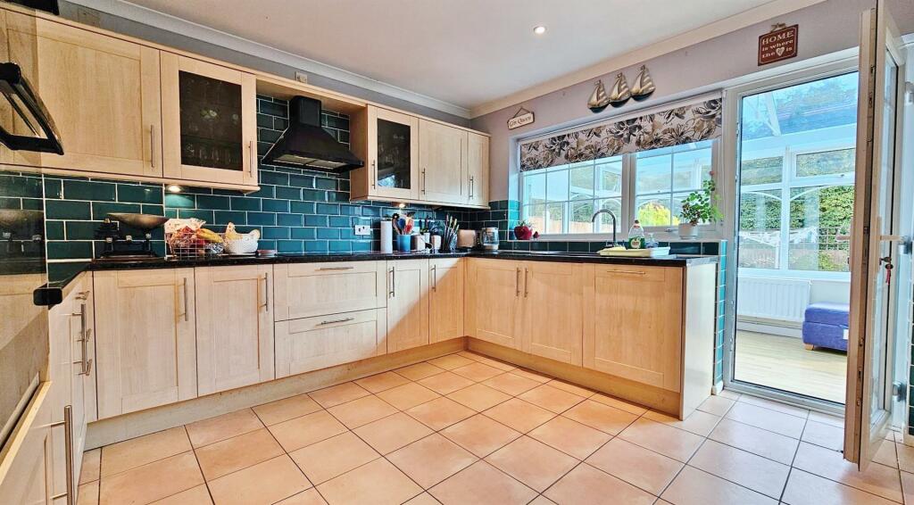 Additional image 5 of Laxton Grove, Great Holland