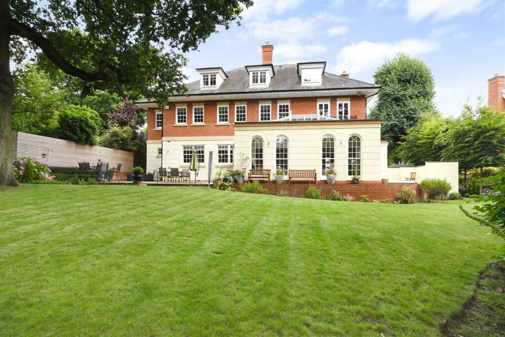 Additional image 37 of Thorndon Approach, Herongate, Brentwood