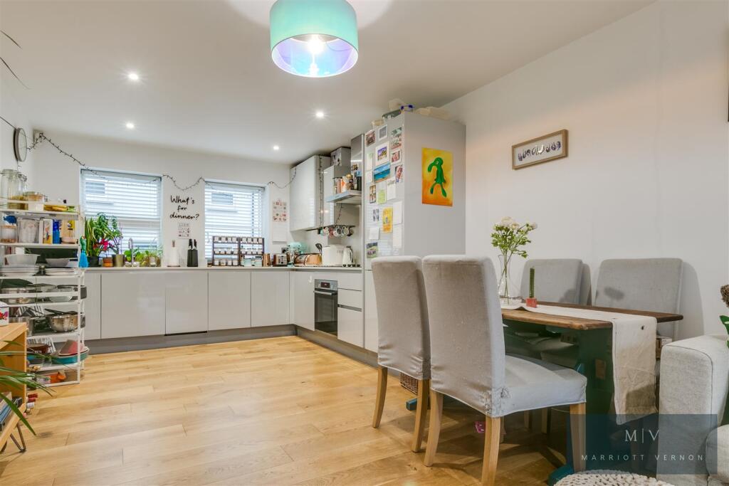 Additional image 13 of Selsdon Road, South Croydon