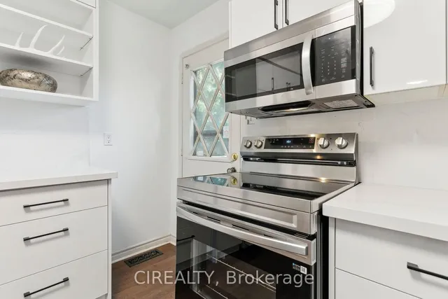 Additional image 15 of 17 Wendover Rd