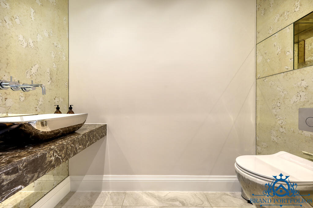 Additional image 10 of Southend Road, Howe Green, CM2