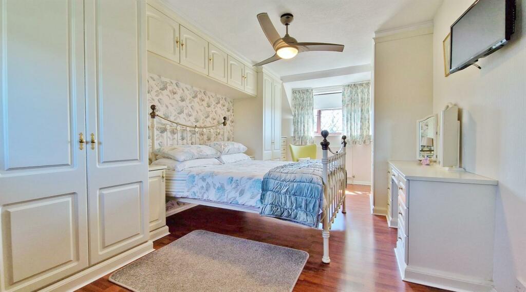 Additional image 17 of Thorns Way, Frinton Homelands