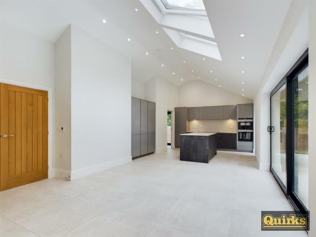 Additional image 5 of Broomhills Chase, Little Burstead, Billericay