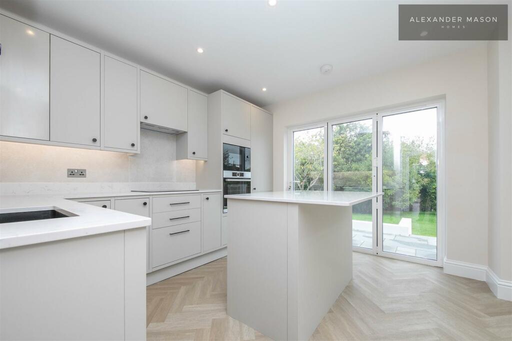 Additional image 5 of Ashlyns Road, Frinton-On-Sea