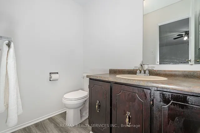 Additional image 16 of 76 Simmons Blvd