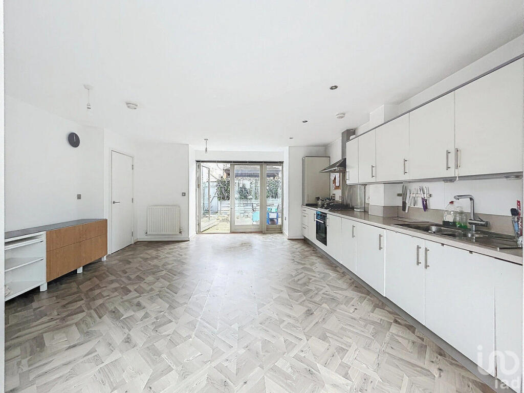 Additional image 5 of Allis Mews, Harlow, CM17