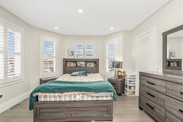 Additional image 30 of 2 Giza Cres