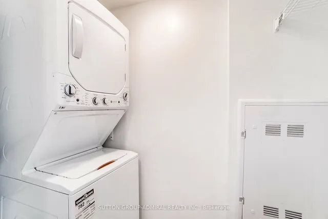 Additional image 16 of 135 East Liberty St Unit 1003