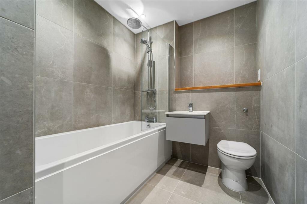 Additional image 6 of Weavers Close, Brightlingsea