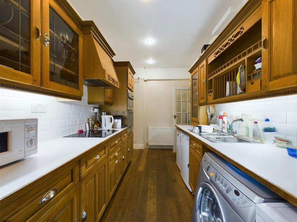 Additional image 16 of Coulsdon Road, Coulsdon, CR5 2LG