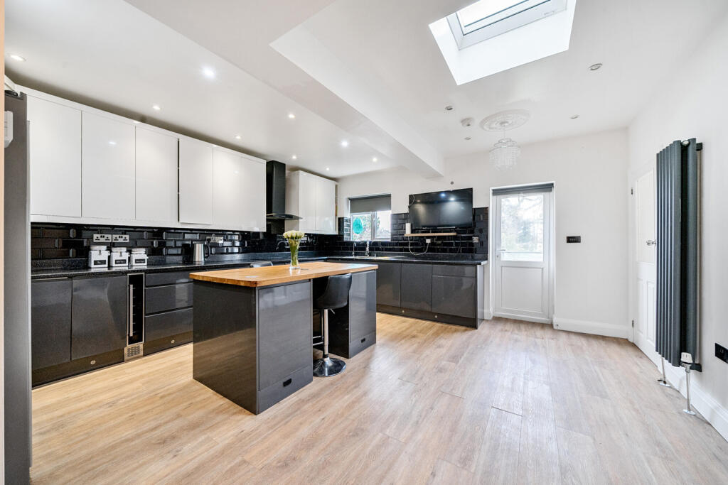 Additional image 2 of Ridgemount Avenue, Croydon