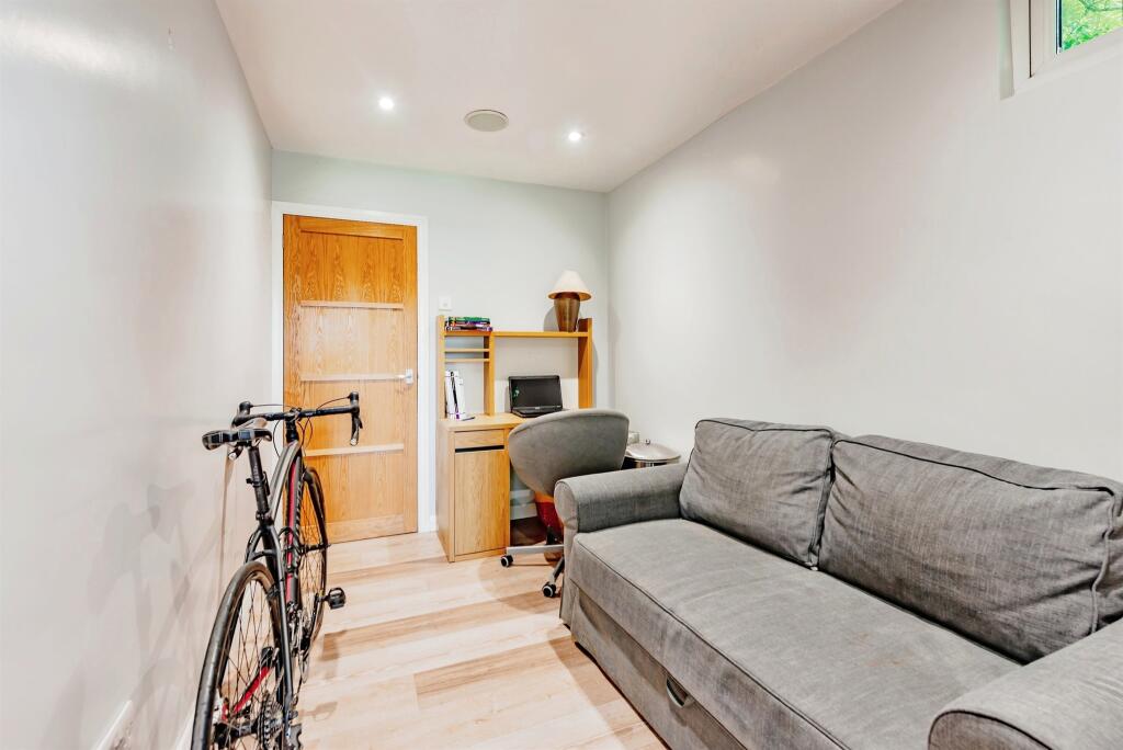 Additional image 19 of Church Lane Drive, Coulsdon