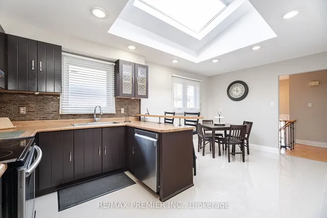 Additional image 8 of 14 Capstan Crt