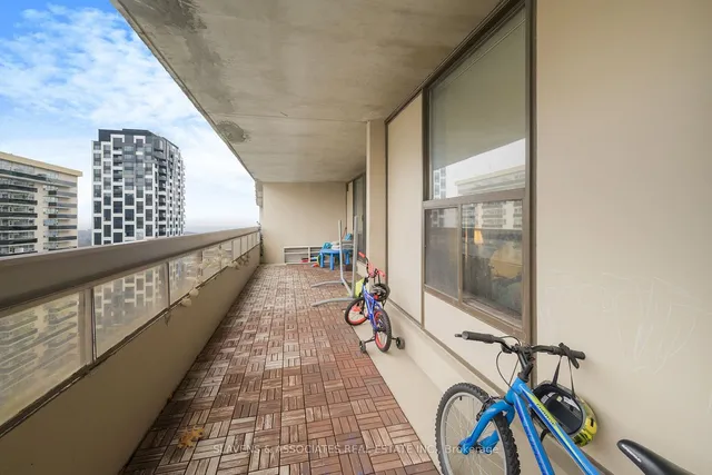 Additional image 19 of 100 Quebec Ave Unit 1709