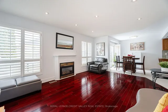 Additional image 11 of 13 Legend Lane