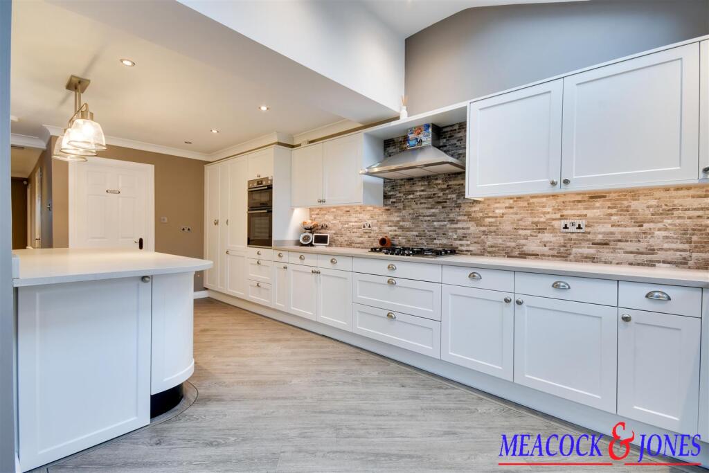 Additional image 5 of Tye Common Road, Billericay