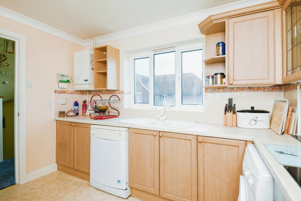 Additional image 6 of Hastings Avenue, Clacton-on-Sea, Essex, CO15