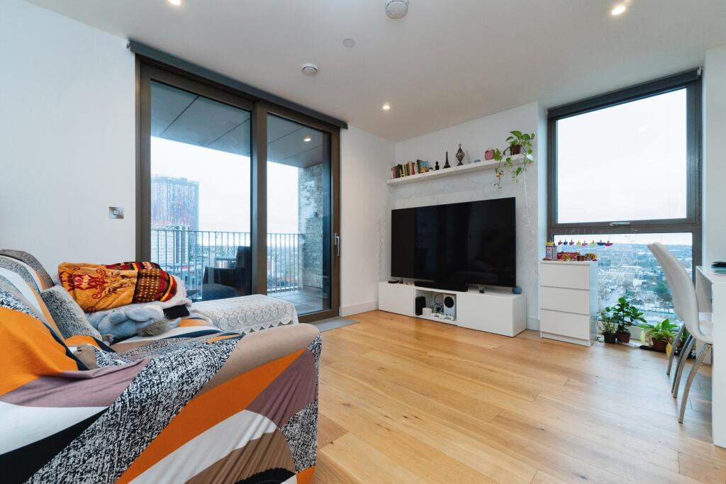 1 Caithness Walk, Croydon, CR0