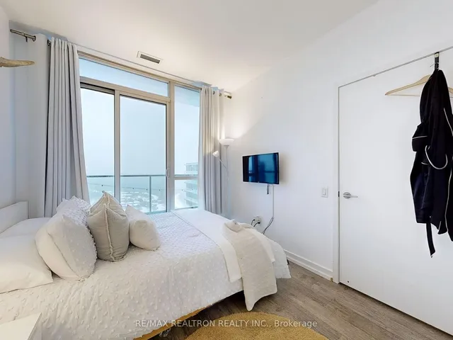 Additional image 22 of 29 Singer Crt Unit Ph07