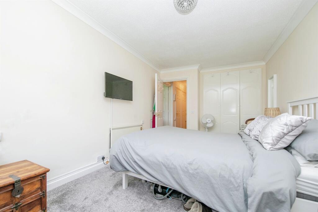 Additional image 12 of Louise Close, Walton On The Naze