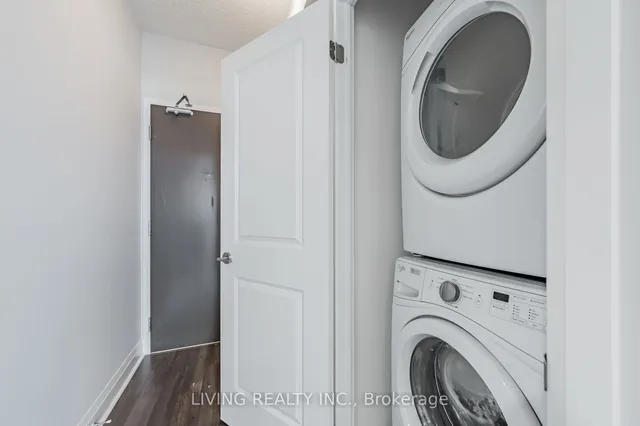 Additional image 22 of 15 Zorra St Unit 906