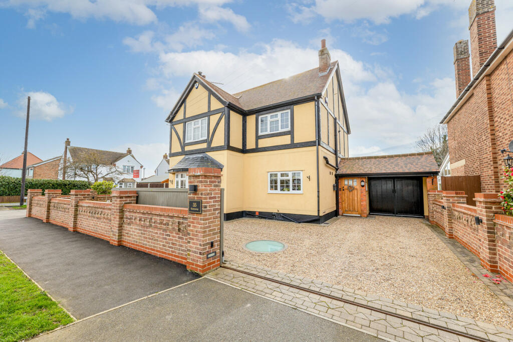 Additional image 20 of Queensway, Clacton-On-Sea, CO15 5